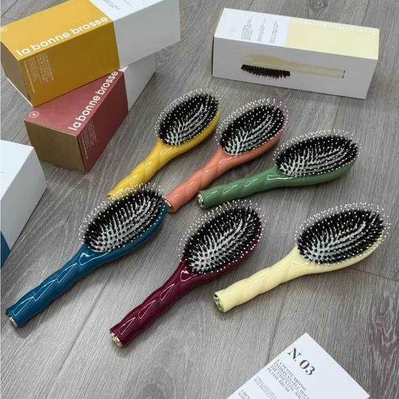 La Bonne Brosse N.03 boar bristle brush The Shine & Care Hair Brush new in box - Picture 2 of 7